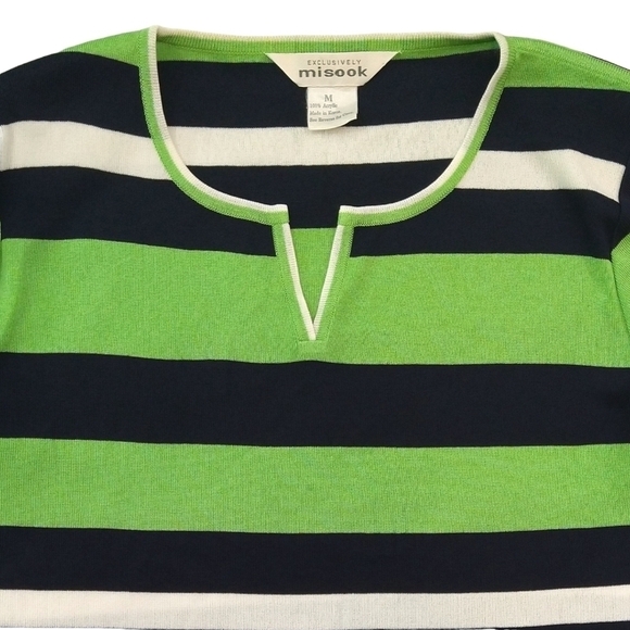 Exclusively Misook Green Black White Striped 3/4 Sleeve Split Neck Top Modest - Picture 4 of 7